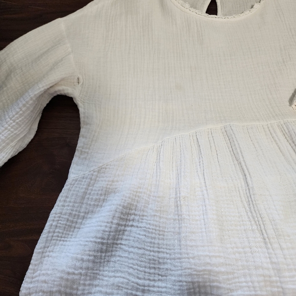 Roolee White Slub Cotton Lace Hem Blouse - Picture 8 of 10